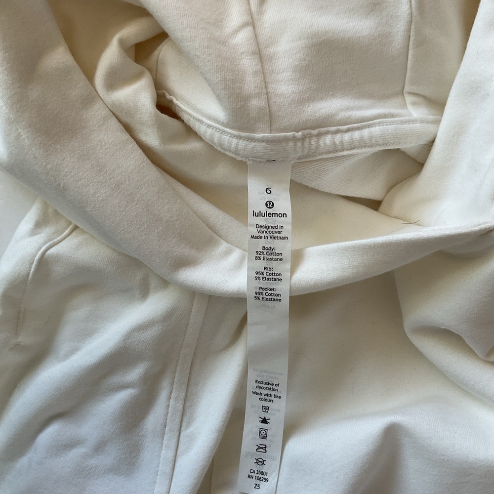 Lululemon Athletica Hooded Pullover with Kangaroo Pocket, size 6 - Picture 7 of 14